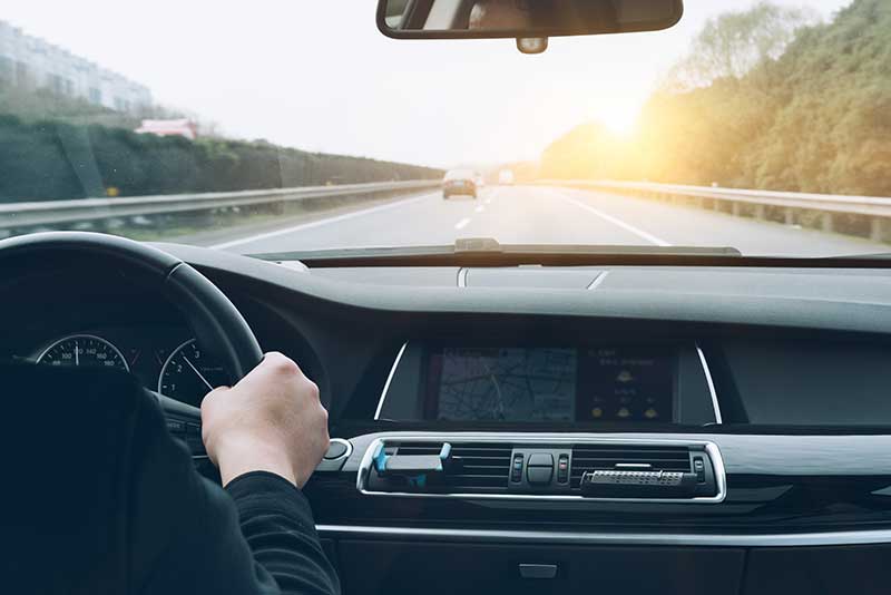 Transferts Aéroportuaires Haut de Gamme avec R DROP VTC